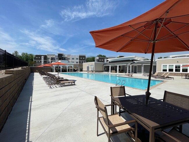 Building Photo - Tuscany con Terrazza | 1 Bed 1 Bath | 773 sf