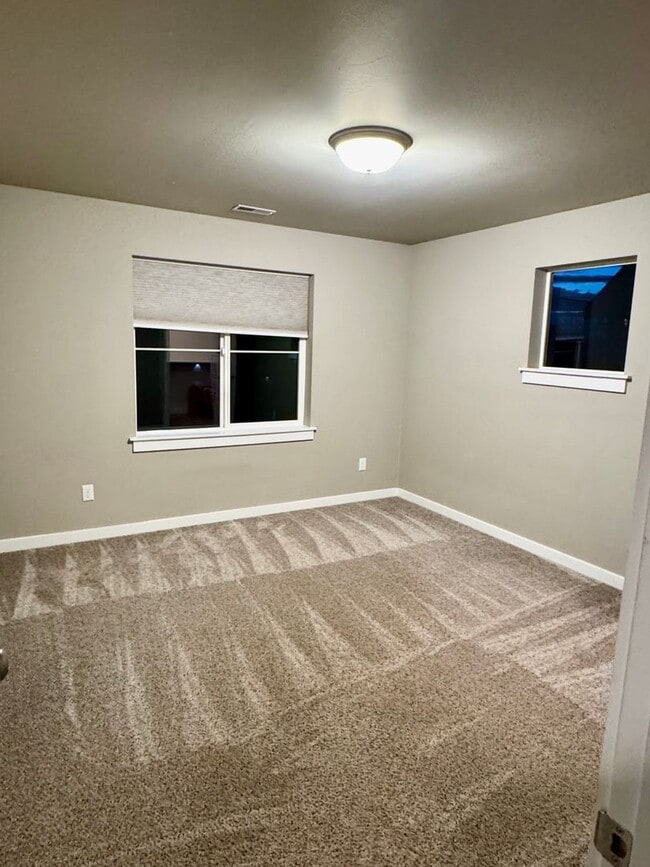 Building Photo - Chic & Comfortable 3-Bed Home in Bozeman’s King Arthur Park