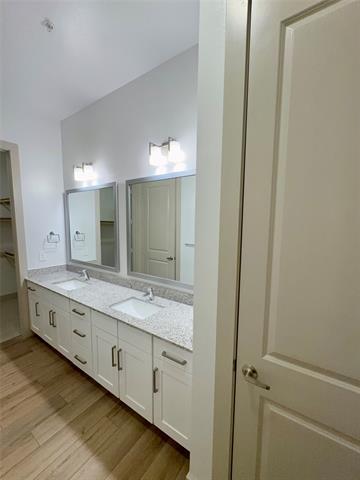 Building Photo - 4700 W Spring Creek Pkwy