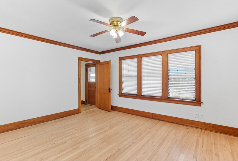 Building Photo - 828 N 41st Ave