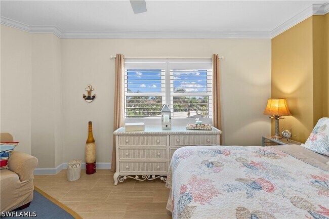 Building Photo - 240 Seaview Ct
