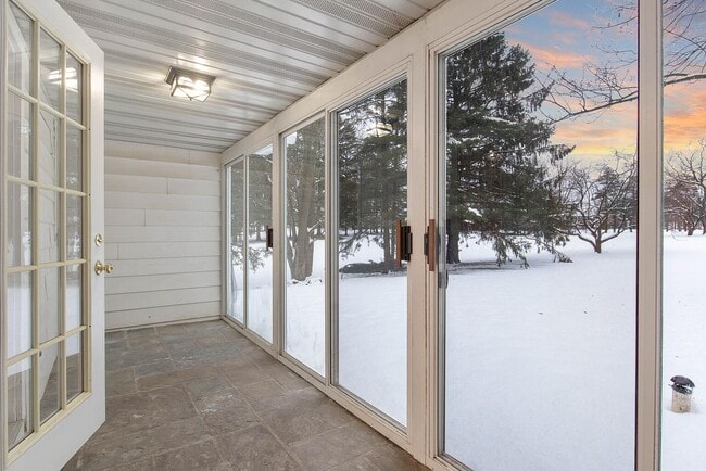 Building Photo - 4489 Pompey Center Rd