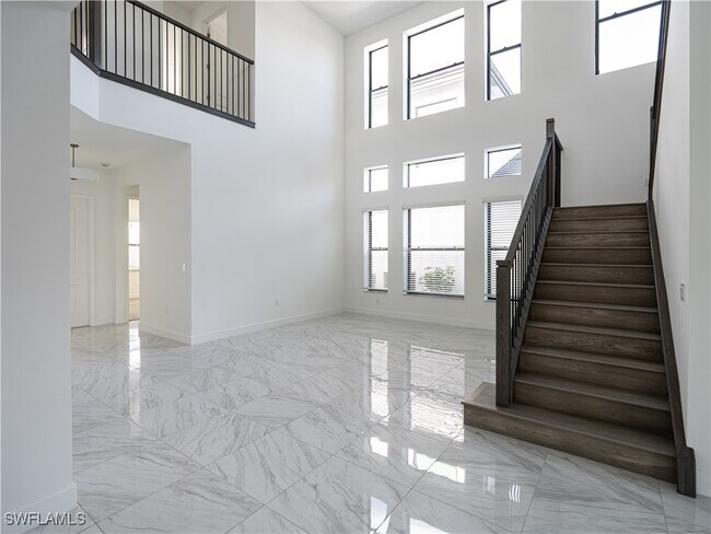 Building Photo - 12813 Hawkins Dr