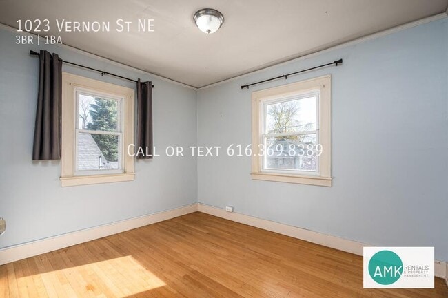 Building Photo - 1023 Vernon St NE