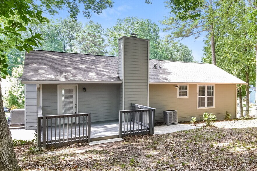 Building Photo - 2145 Atkinson Ln