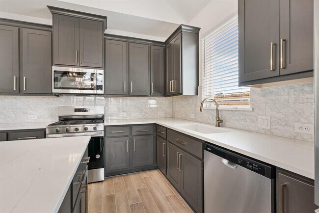 Building Photo - 203 Shining Succulent Dr