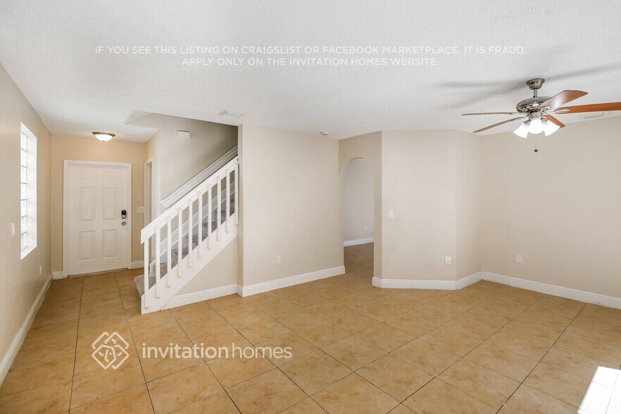 Building Photo - 8852 SW 215th Ln