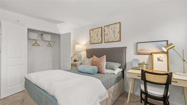 Building Photo - 278 Blue Dragon Dr