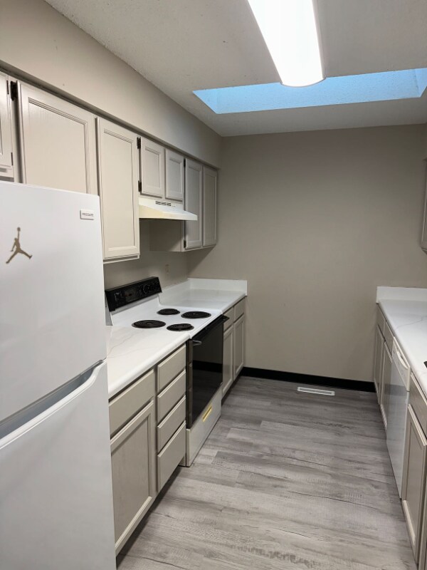 Building Photo - 924 23rd Ave