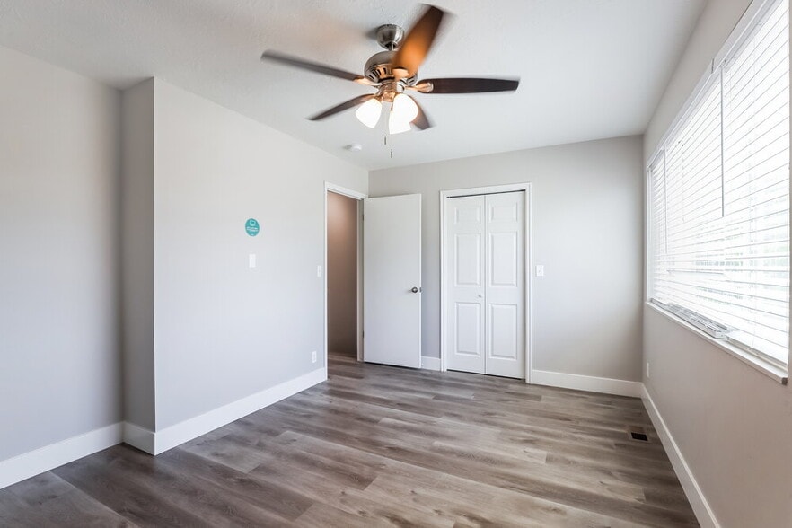 Building Photo - 4345 S 700 W