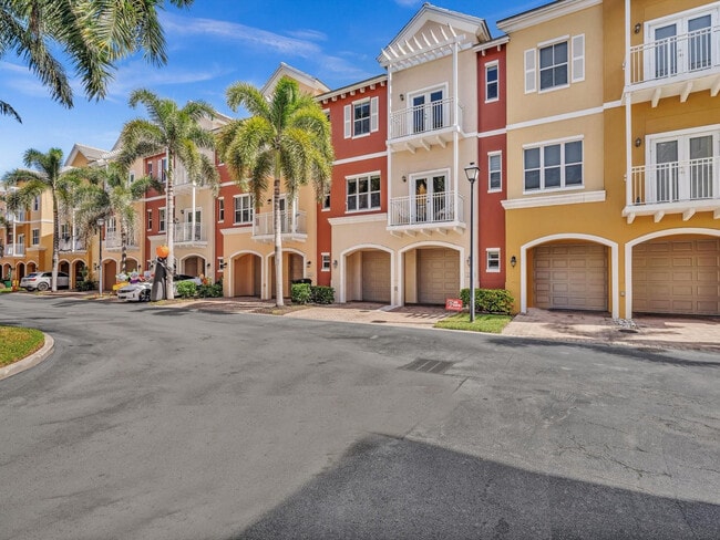 Building Photo - 2329 Vintage Dr