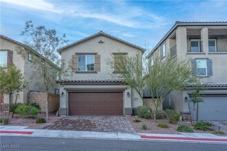 Building Photo - 10673 Sariah Skye Ave