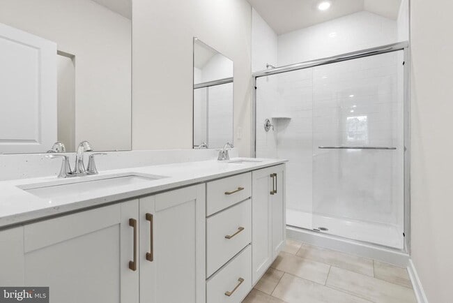 Building Photo - 808 Graphite Dr