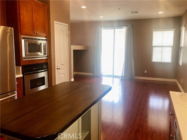 Building Photo - 16748 Broadmoor Way