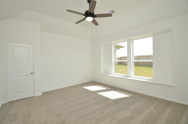 Building Photo - 5631 Pearl Vis Dr