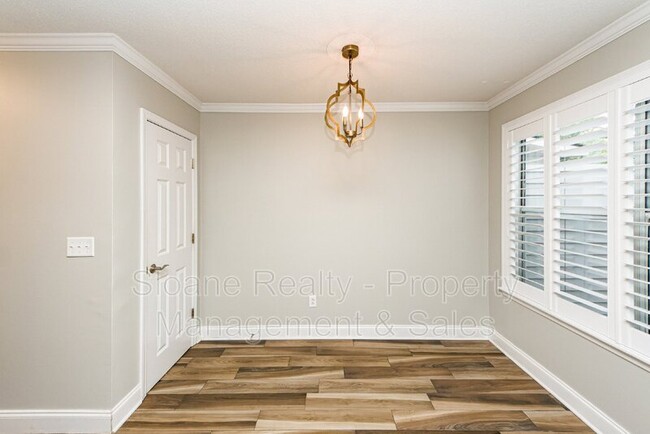 Building Photo - 252 Howle Ave