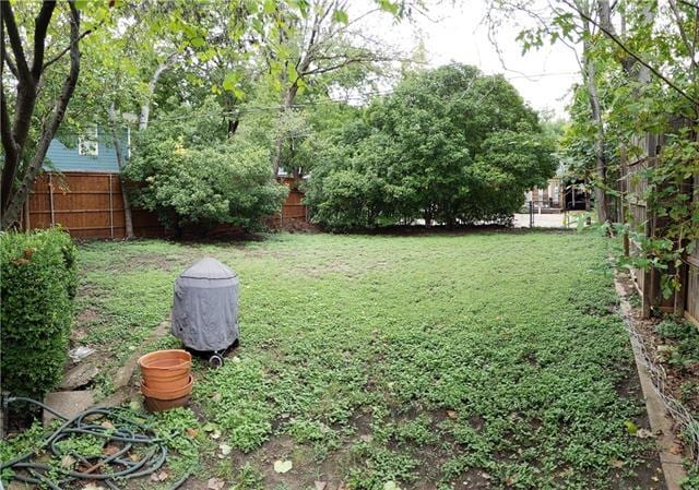 Building Photo - 5813 Llano Ave