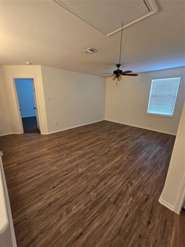 Building Photo - 11909 Big Sky Dr