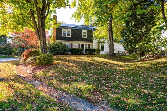 Building Photo - Amazingly Beautiful Colonial - Montgomery Village - Maryland