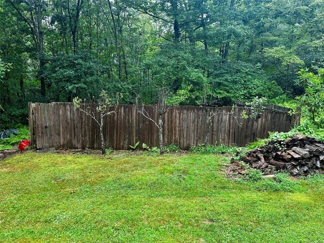 Building Photo - 95 Split Rock Dr