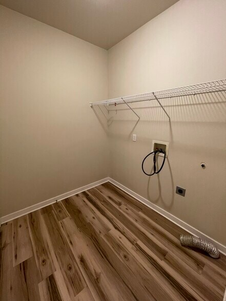 Building Photo - 1751 SE Water Lily St