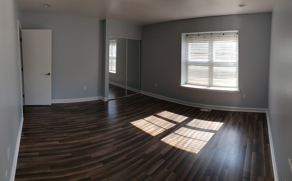 Building Photo - 76 Peregrine Dr.