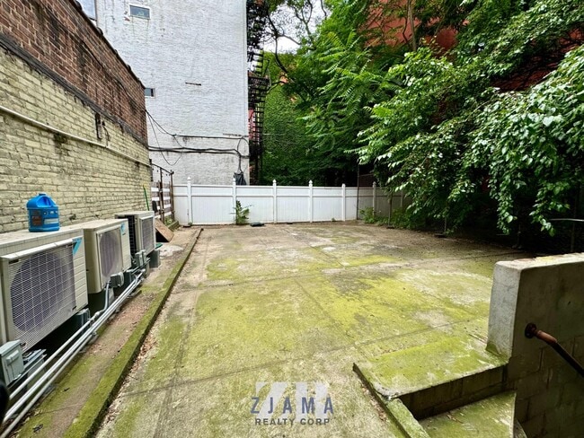 Building Photo - 435 DeKalb Ave