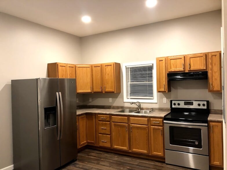 Building Photo - 69 Hampshire St