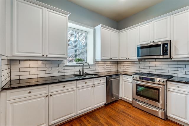 Building Photo - 3835 Cole Ave