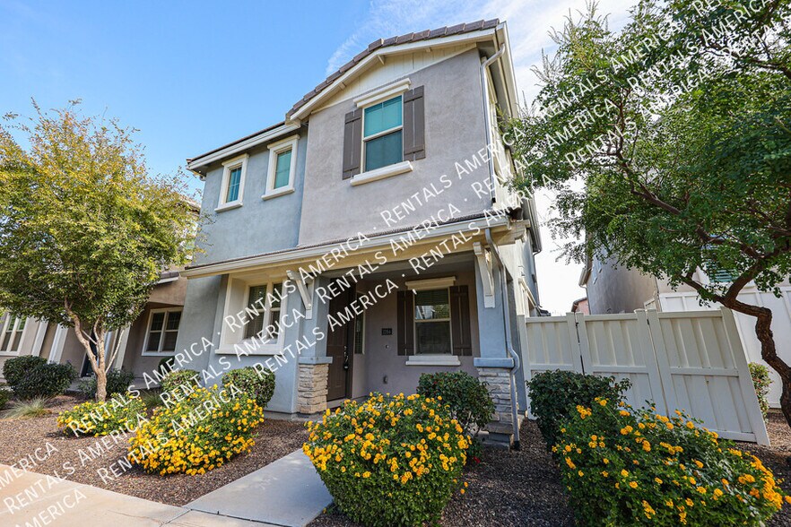 Building Photo - 2264 S Wallrade Ln