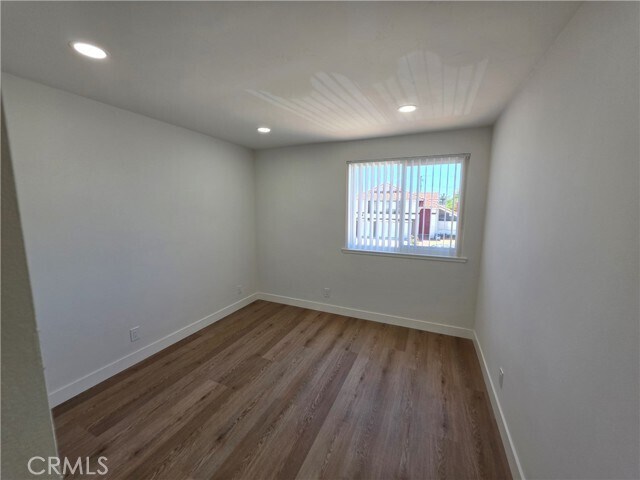 Building Photo - 8831 Sailport Dr