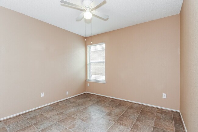 Building Photo - 2525 Concina Way