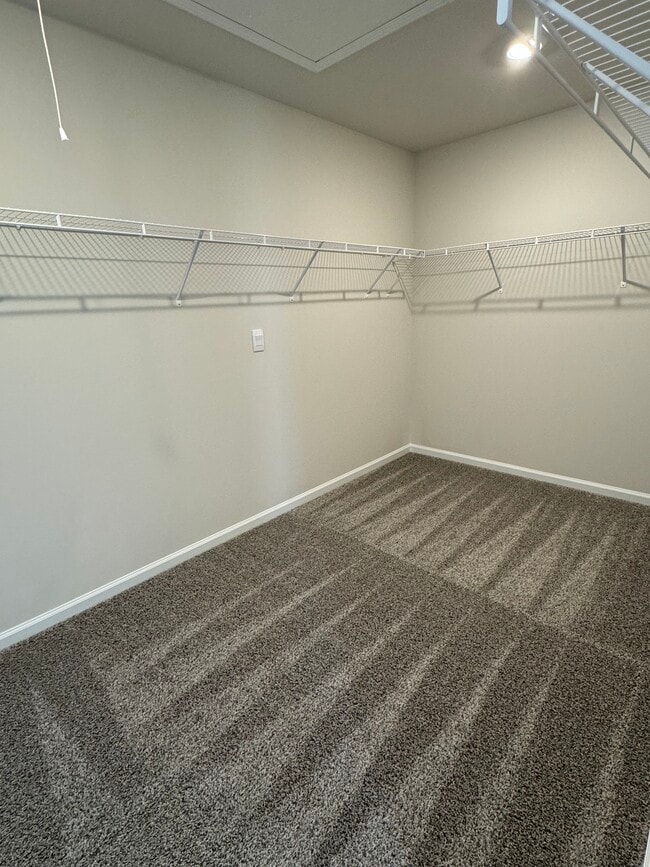 Building Photo - 15 Warwick Ct