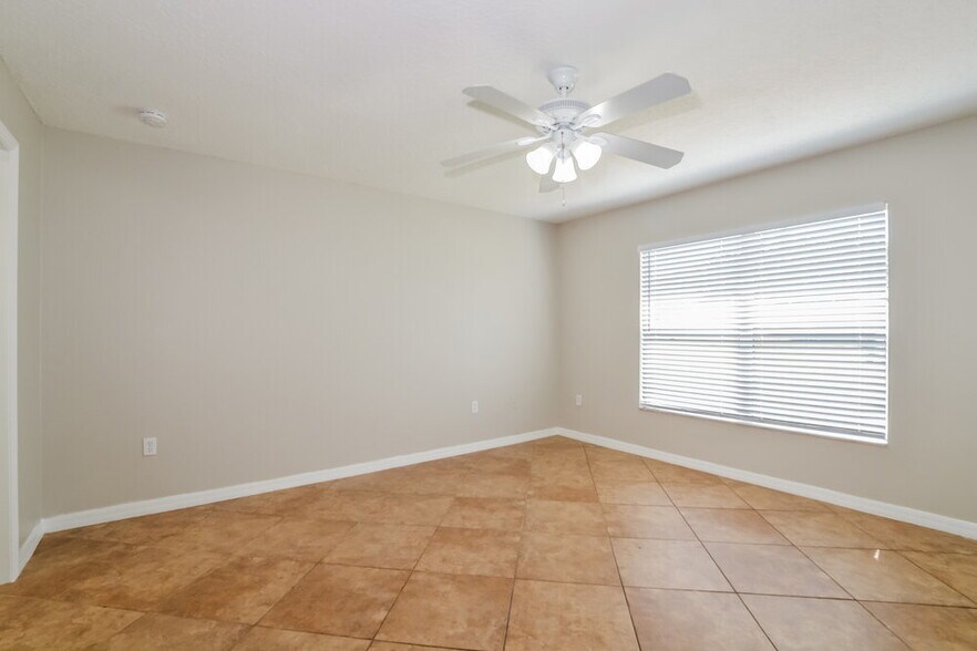 Building Photo - 2117 Fleet Ct