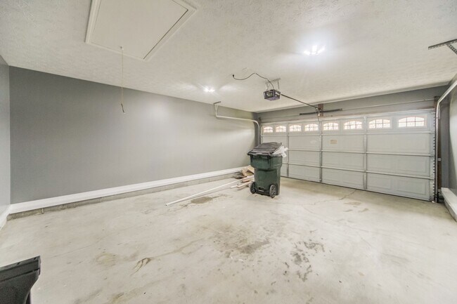 Building Photo - Fully Renovated Home in Gallatin, TN