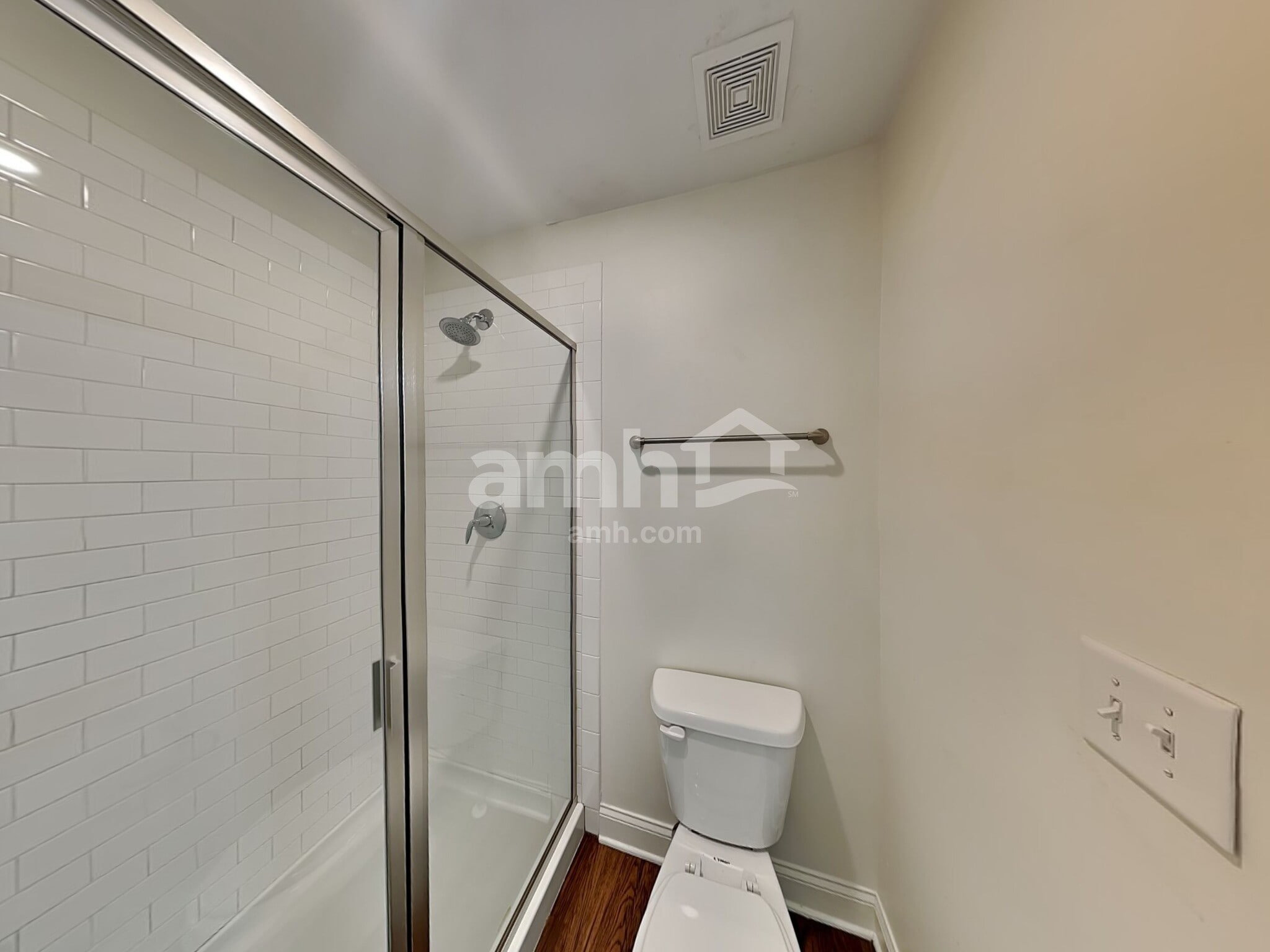 Building Photo - 8137 Willowbank Way