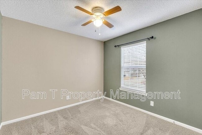 Building Photo - 8 Rivermarsh Ct