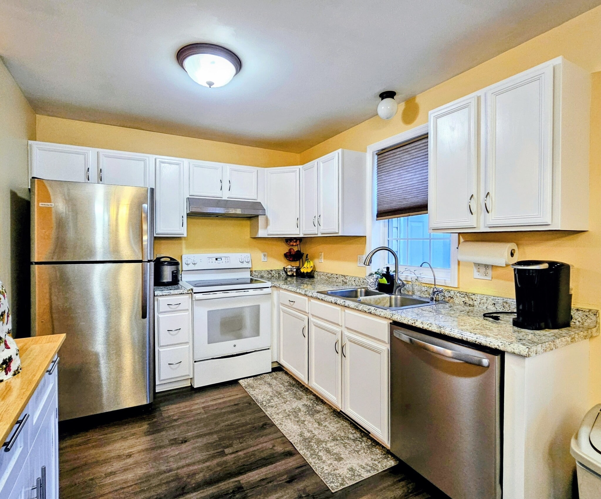 Building Photo - 71 Laurel Dr