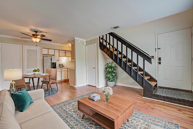 Building Photo - 2494 Etiwan Ave
