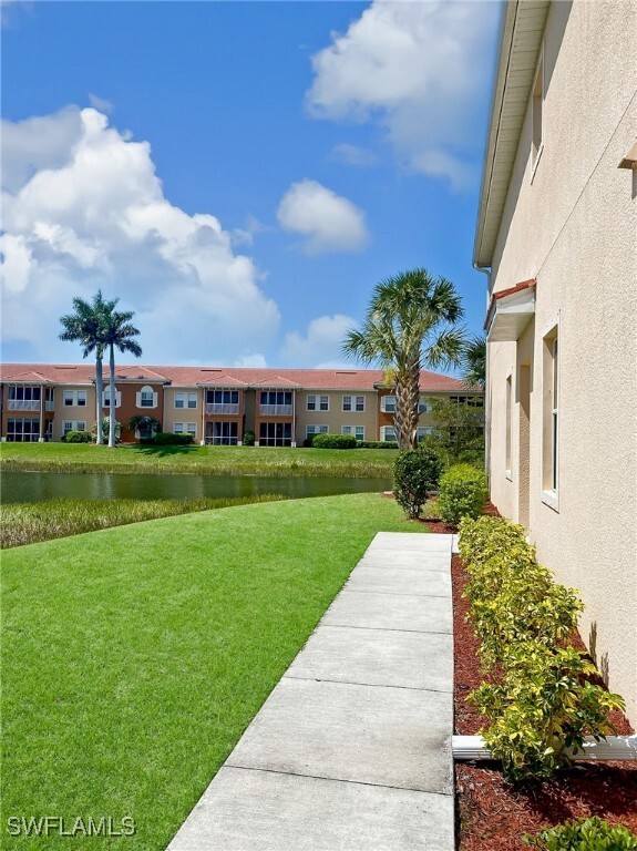 Building Photo - 8900 Via Isola Court