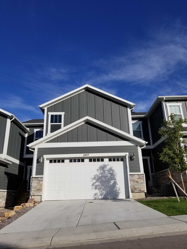 Primary Photo - 4987 N Marble Fox Way