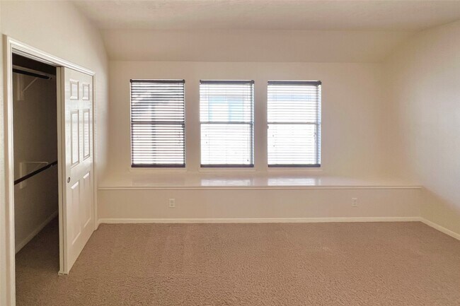 Building Photo - 26114 Silver Timbers Ln