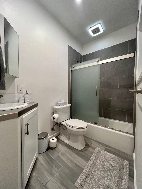 Building Photo - 8489 Larch Ave