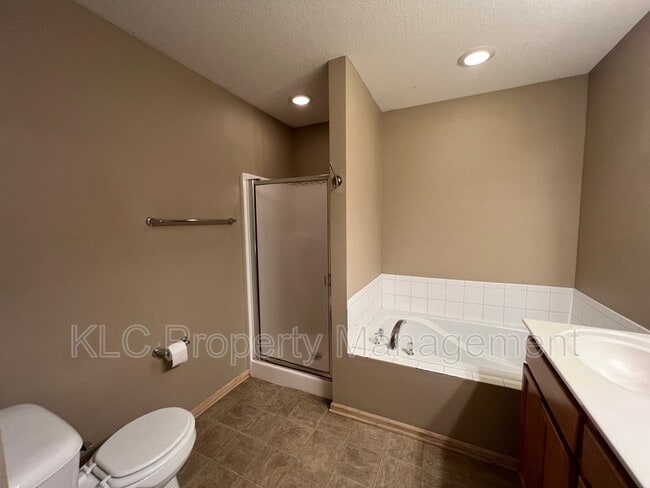 Building Photo - 662 86th St