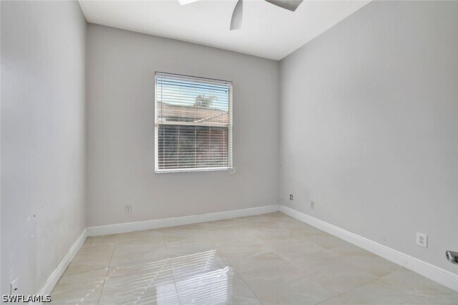 Building Photo - 721 Grand Rapids Blvd