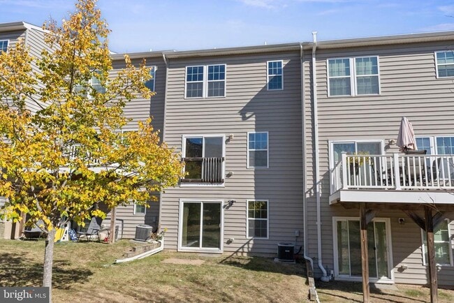 Building Photo - 407 Susan Cir