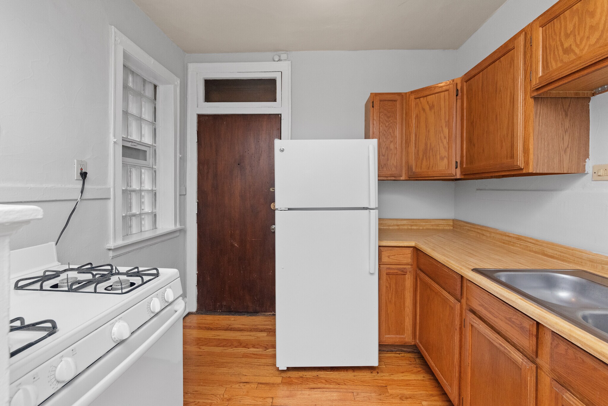 Building Photo - 4237 N Paulina St