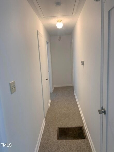 Building Photo - 1314 Hearthside St