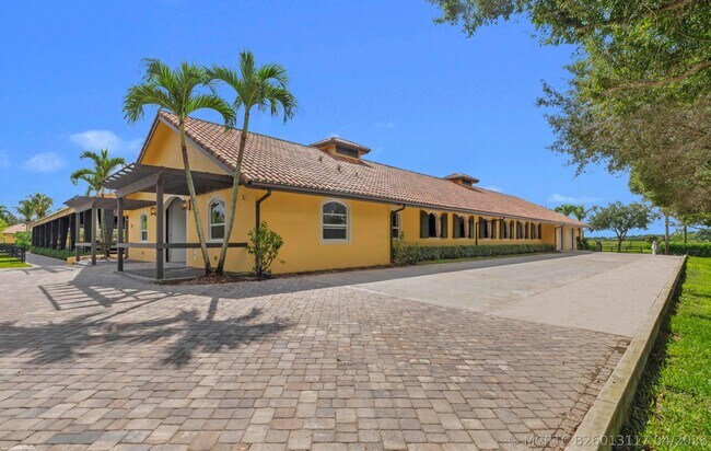 Building Photo - 4985 Stables Way
