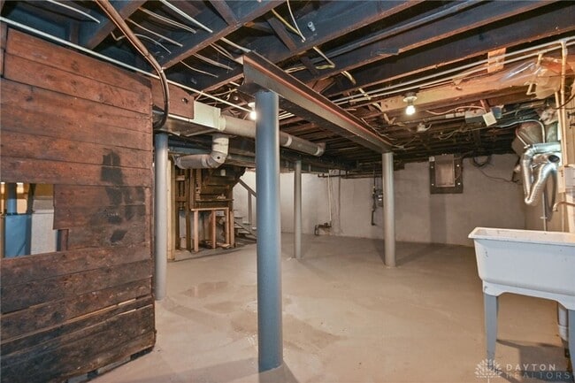 Building Photo - 1958 Fairfax Ave